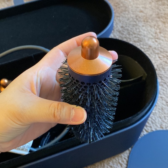 Dyson Prussian blue airwrap with extra long barrel - Picture 9 of 11